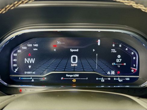 Used 2023 GMC Yukon AT4 w/ Technology Package image 12