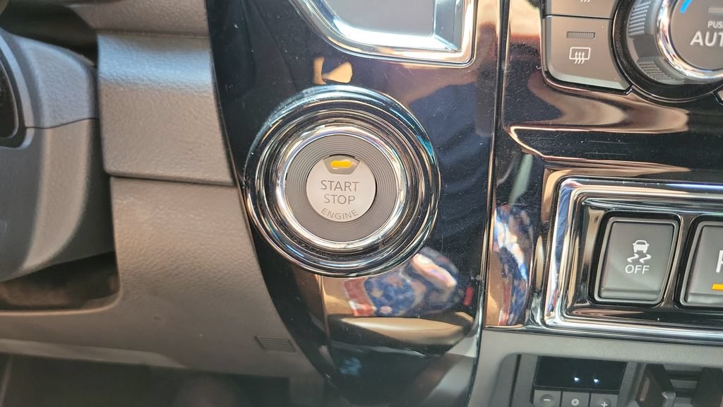 Used 2021 Nissan Titan Platinum Reserve RWD image 34