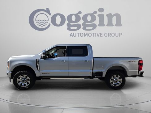 Used 2023 Ford F250 Lariat w/ Chrome Package AWD/4WD image 2