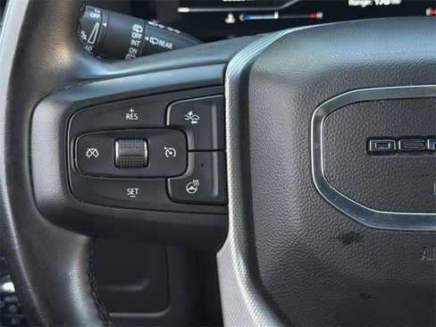 Used 2023 GMC Yukon Denali image 15