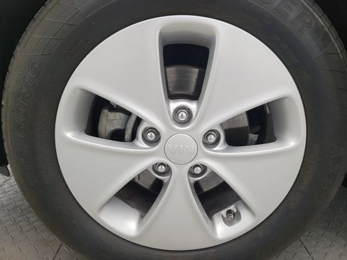 Used 2015 Kia Soul FWD image 31
