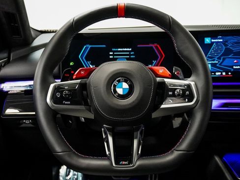 Used 2025 BMW M5 Base w/ Carbon Package image 27