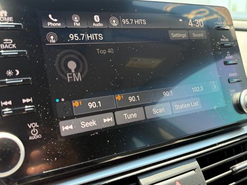 Used 2018 Honda Accord EX-L image 22
