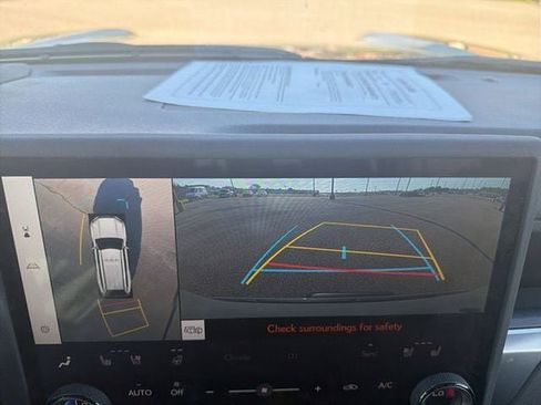 Used 2024 Lexus GX 550 AWD/4WD image 16