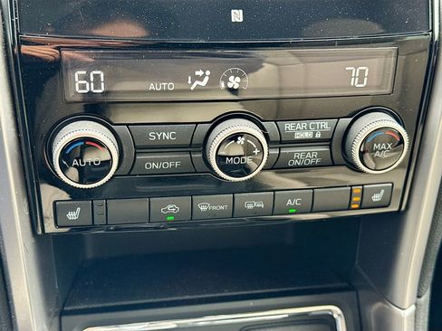Used 2020 Subaru Ascent Premium w/ Convenience Package AWD/4WD image 20