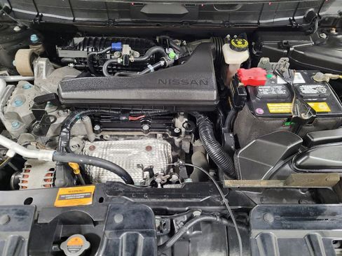 Used 2015 Nissan Rogue SV w/ SV Premium Package FWD image 30