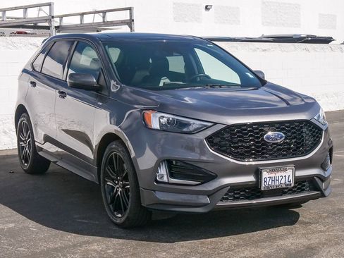 Used 2021 Ford Edge ST-Line FWD image 3