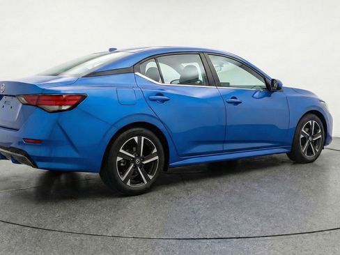 Used 2025 Nissan Sentra SV FWD image 9