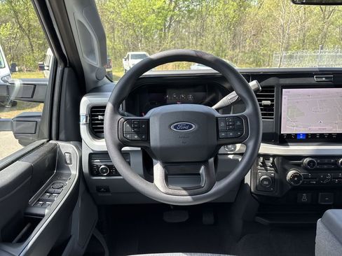 New 2026 Ford F350 XLT w/ XLT Premium Package AWD/4WD image 11