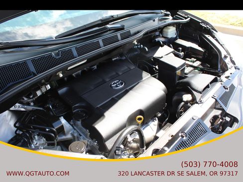 Used 2012 Toyota Sienna LE FWD image 11