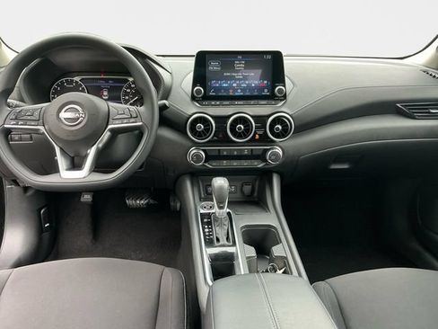 Used 2025 Nissan Sentra SV FWD image 11