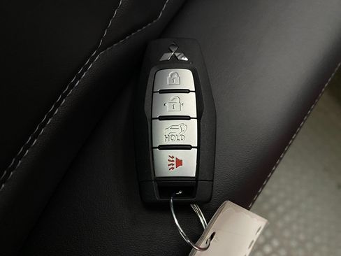 New 2025 Mitsubishi Outlander SEL image 33