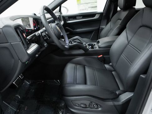 New 2026 Porsche Cayenne S image 16