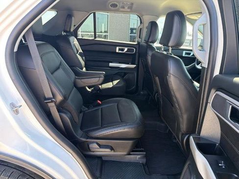 Certified 2023 Ford Explorer XLT w/ Equipment Group 202A AWD/4WD image 27
