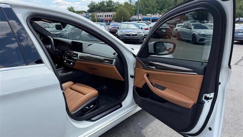 Used 2018 BMW 530i xDrive AWD/4WD image 34