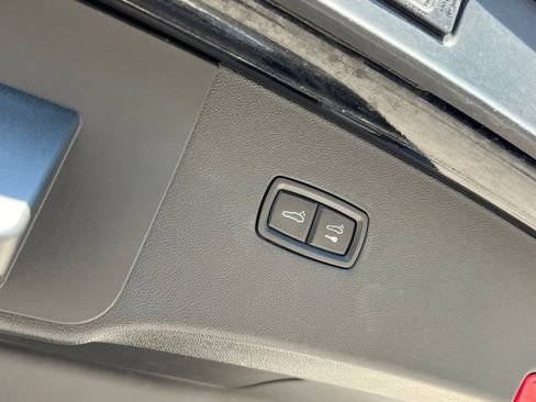 Certified 2024 Porsche Cayenne Coupe AWD/4WD image 21