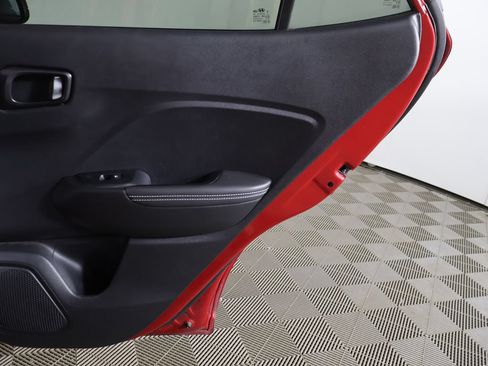 Certified 2023 Hyundai Venue Limited FWD image 22