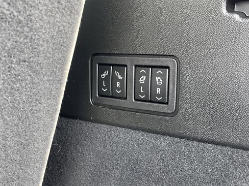 Used 2023 Cadillac XT6 Sport image 50