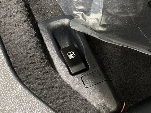 Used 2018 Subaru Outback 2.5i Premium image 37