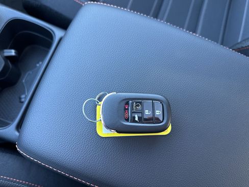 Used 2026 Honda CR-V Sport image 36