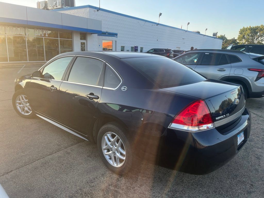 Used 2009 Chevrolet Impala LS FWD image 2
