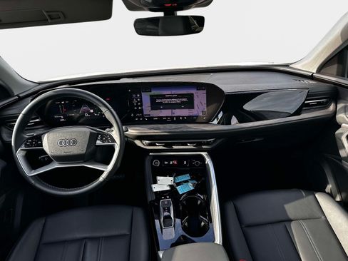 Certified 2025 Audi Q5 Premium w/ Convenience Package AWD/4WD image 10