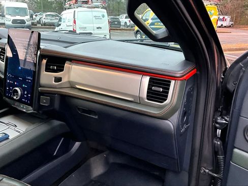 Used 2022 Ford Expedition Timberline image 19