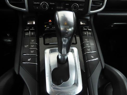 Used 2014 Porsche Cayenne AWD/4WD image 18
