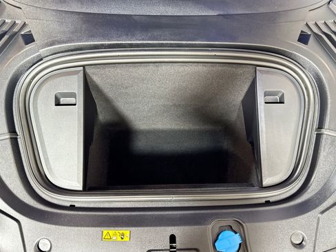 Used 2022 Audi RS e-tron GT w/ Year 1 Package image 28