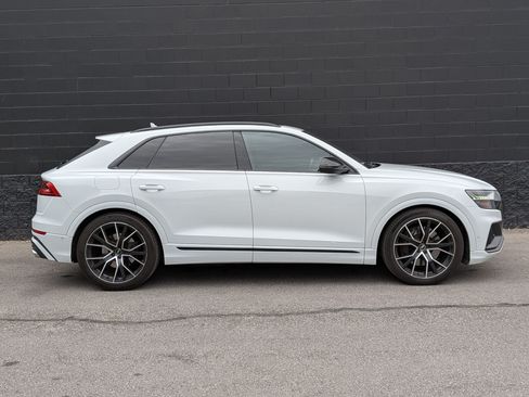 Used 2021 Audi SQ8 Prestige w/ Prestige Package AWD/4WD image 4