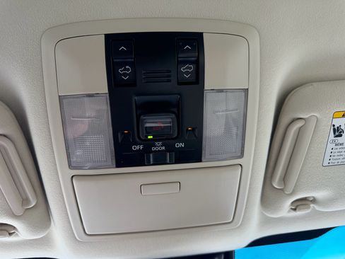 Used 2023 Lexus GX 460 Premium AWD/4WD image 34