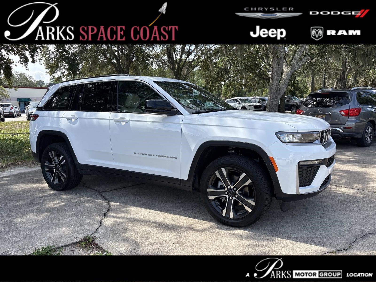 New 2027 Jeep Grand Cherokee Limited RWD image 1