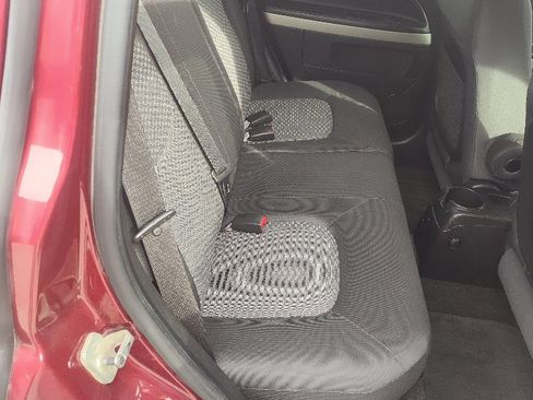 Used 2009 Chevrolet HHR LS image 36