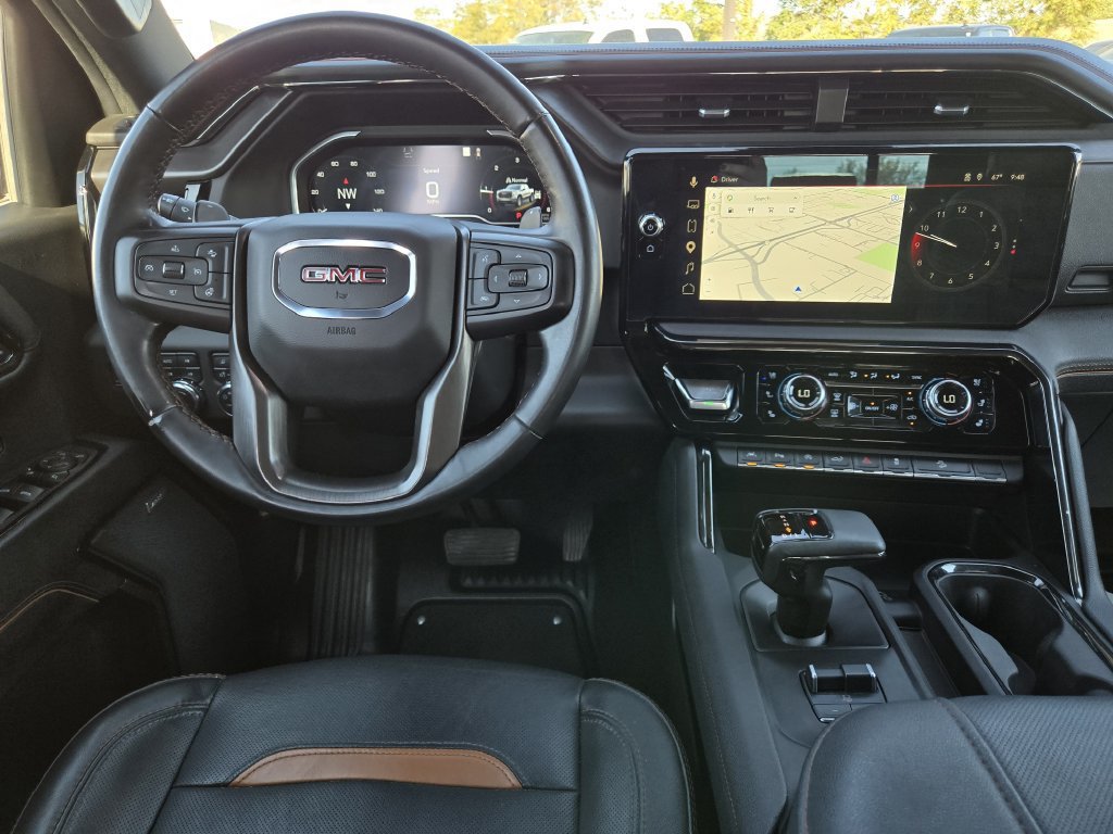 Certified 2023 GMC Sierra 1500 AT4 w/ Technology Package AWD/4WD image 17