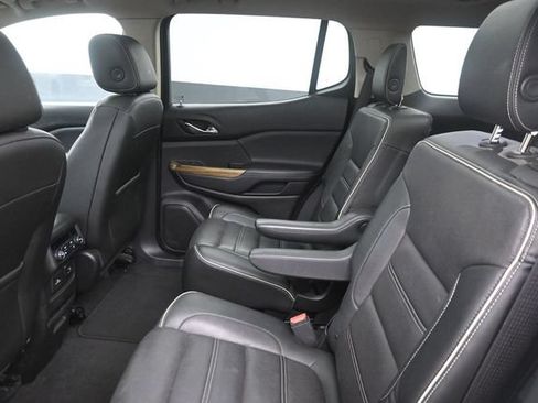 Used 2017 GMC Acadia Denali w/ Technology Package FWD image 18