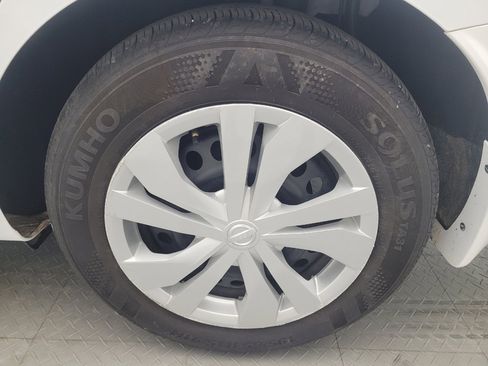 Used 2025 Nissan Versa S w/ Trunk Package FWD image 31