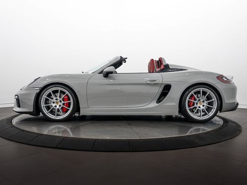 Certified 2016 Porsche Boxster Spyder RWD image 2