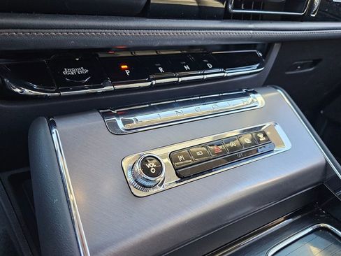 Used 2025 Lincoln Aviator 2WD w/ Equipment Group 101A image 22