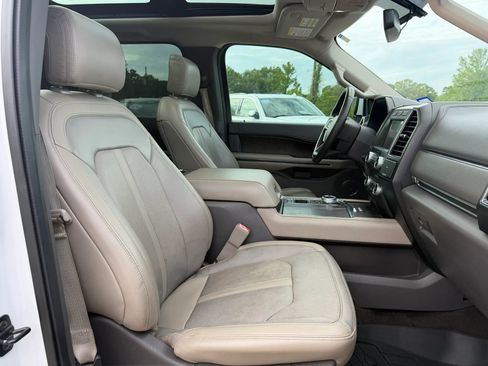Used 2018 Ford Expedition Limited image 26