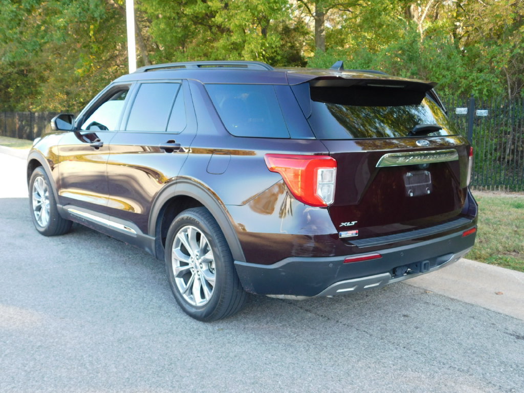 Used 2022 Ford Explorer XLT w/ Equipment Group 202A RWD image 3