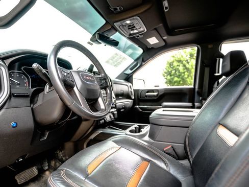 Used 2021 GMC Sierra 1500 AT4 w/ AT4 Premium Package AWD/4WD image 5