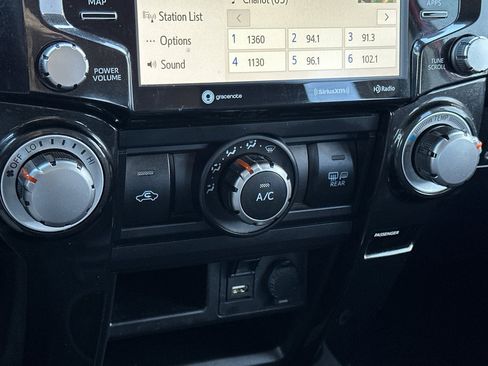 Used 2022 Toyota 4Runner TRD Off-Road image 20