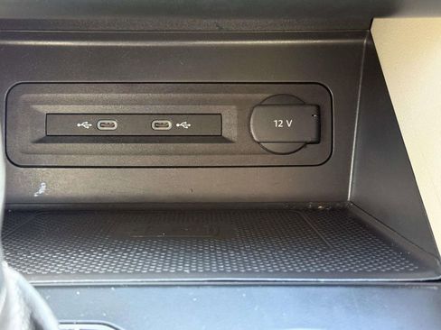 Used 2021 Volkswagen Atlas SE image 23