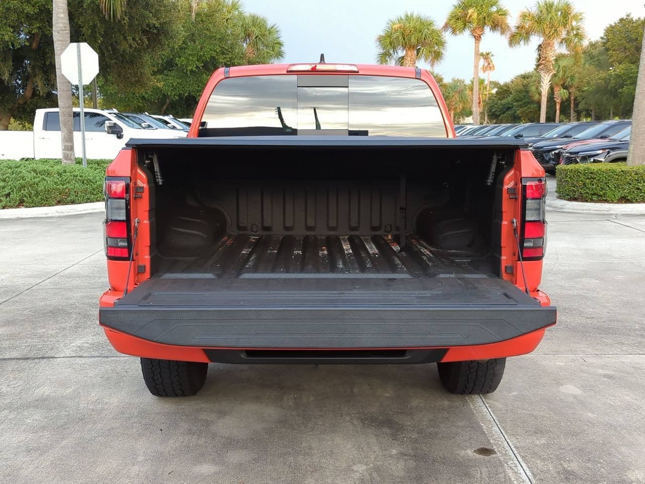 Used 2025 Nissan Frontier Pro-X RWD image 21