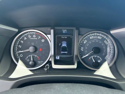 Used 2023 Toyota Tacoma SR5 w/ Technology Package AWD/4WD image 14