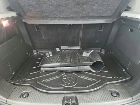 Used 2021 Buick Encore Preferred image 28