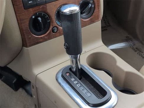 Used 2007 Ford Explorer Eddie Bauer image 27