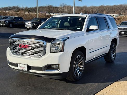 Used 2020 GMC Yukon Denali w/ Denali Premium Package image 8