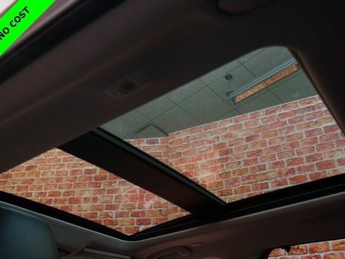 Used 2022 Nissan Rogue SV w/ SV Premium Package image 32