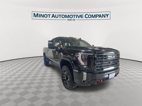 Used 2024 GMC Sierra 2500 AT4 w/ AT4 Premium Plus Package AWD/4WD image 2
